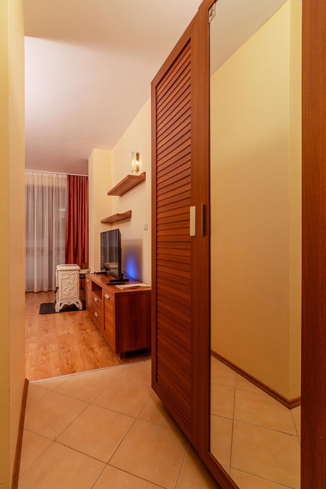 Studio By Mountain Lakes Ezerovo  Esterno foto