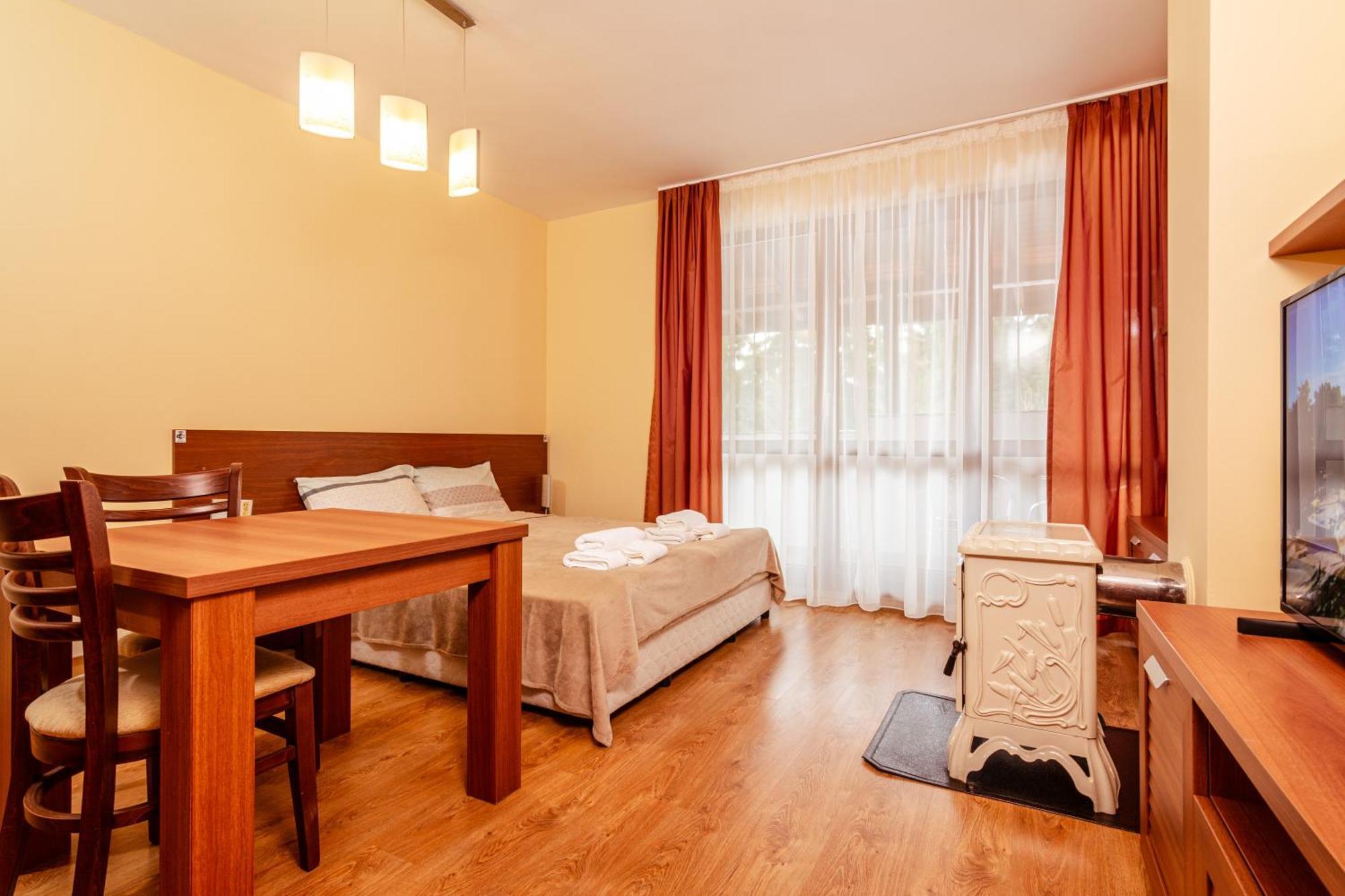 Studio By Mountain Lakes Ezerovo  Esterno foto